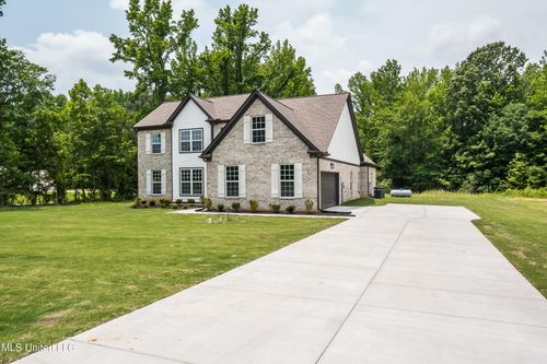 185 Centerline Roper Loop, Byhalia, MS, 38611-1142 | Card Image