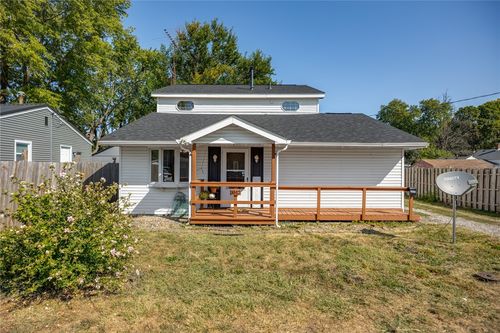 3512 Walnut Ave, Mattoon, IL, 61938-4743 | Card Image