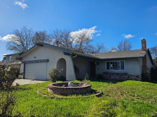 795 Michele Ct, Dixon, CA, 95620-2641 | Card Image