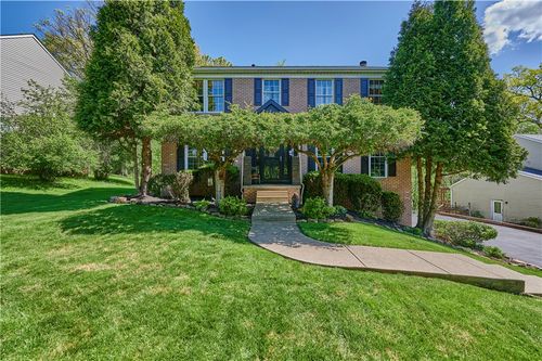345 Glencove Dr, New Kensington, PA, 15068-6872 | Card Image