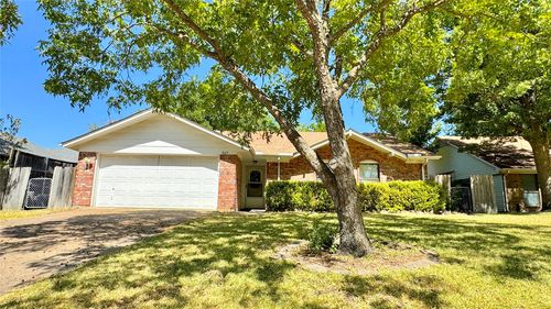 1809 Westgate Dr, Terrell, TX, 75160-5135 | Card Image