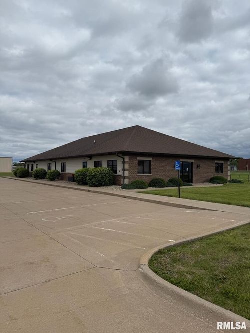 1001 North G Street Street, Monmouth, IL, 61452 | Card Image