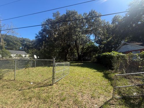 2001 Baker Drive, North Charleston, SC, 29406 | Card Image