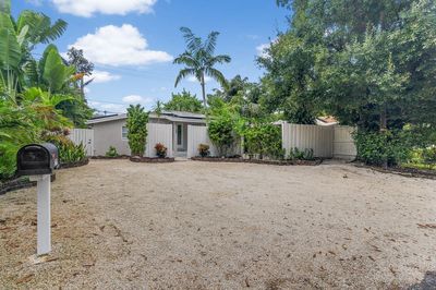 2725 Ne 6th Ln, House other with 3 bedrooms, 2 bathrooms and null parking in Wilton Manors FL | Image 1