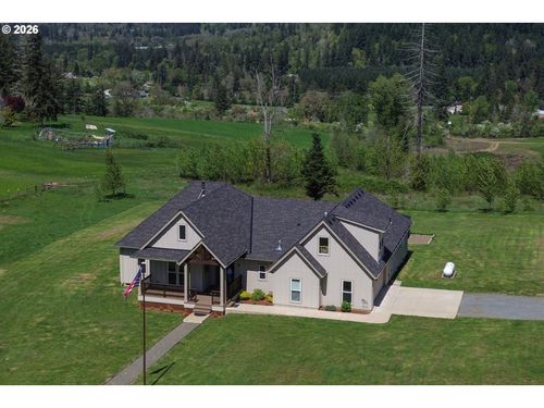31453 S Stone Creek Ln, Molalla, OR, 97038-9055 | Card Image