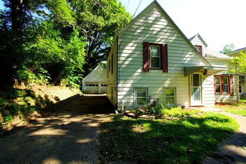 1485 46th Ave, Rock Island, IL, 61201-6852 | Card Image