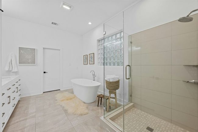 7905 Brightman Ln, House other with 5 bedrooms, 5 bathrooms and 6 parking in Austin TX | Image 21