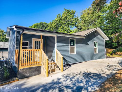 2831 Nichols Ave, Knoxville, TN, 37917-7000 | Card Image