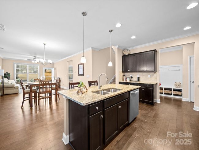 Open Floor Plan | Image 7