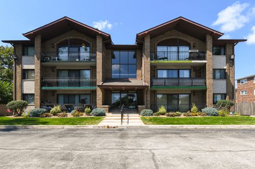 apt-307-9051 S Roberts Rd, Hickory Hills, IL, 60457-2056 | Card Image