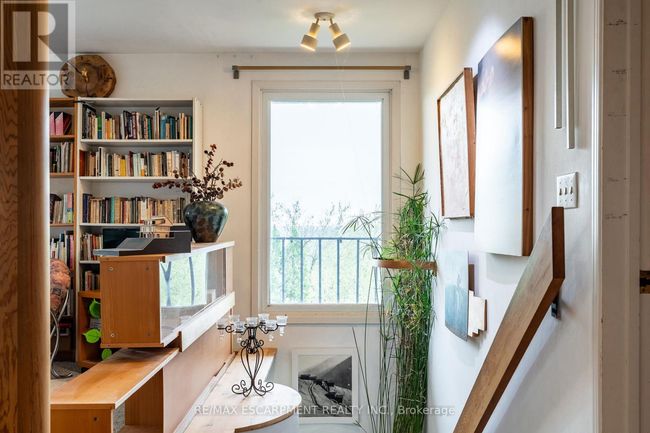 754 Concession 8 W, House other with 5 bedrooms, 2 bathrooms and 8 parking in Puslinch ON | Image 7