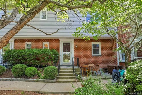 161-161 Charter Cir, Ossining, NY, 10562-6011 | Card Image