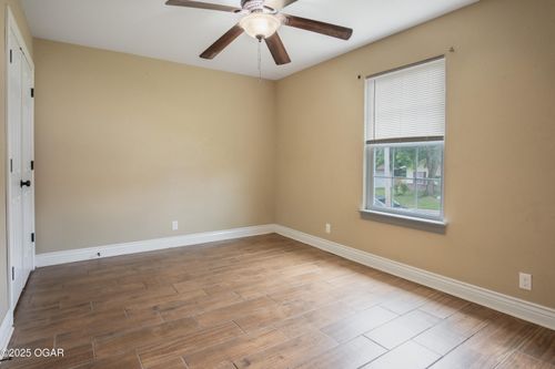 1343 Robin Ln, Carthage, MO, 64836-3947 | Card Image