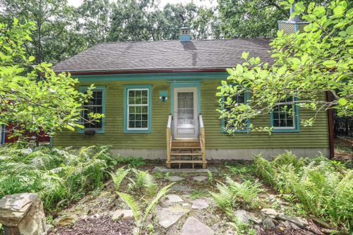 15 Ledge Rd, Chester, NH, 03036-4025 | Card Image
