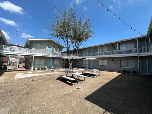 215-4606 Monarch St, Dallas, TX, 75204-7335 | Card Image