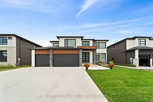 222 Cowan Crt, Amherstburg, ON, N9V0G9 | Card Image
