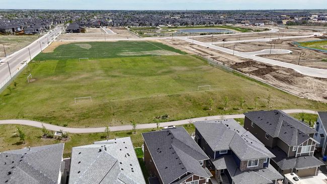 828 West Lakeview Drive, House other with 3 bedrooms, 3 bathrooms and 4 parking in Chestermere AB | Image 42