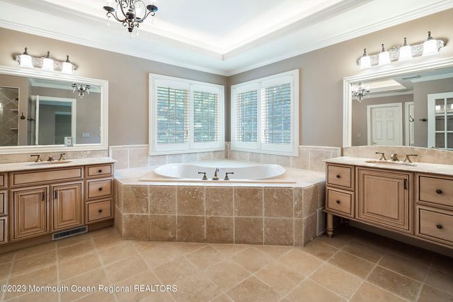17 Raintree Ct, House other with 5 bedrooms, 5 bathrooms and null parking in Holmdel NJ | Image 31