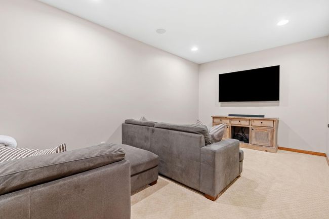 9256 Gateway Ln, House other with 5 bedrooms, 5 bathrooms and null parking in Eden Prairie MN | Image 61