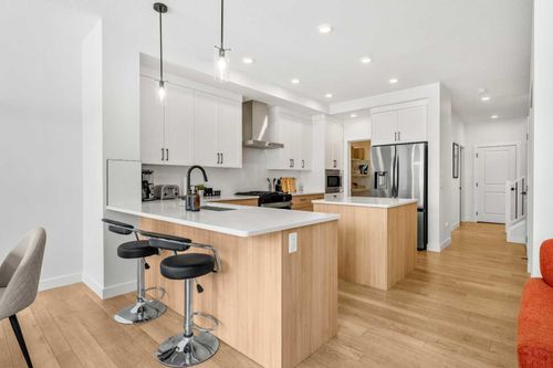 20 Walgrove Hts Se, Calgary, AB, T2X5P1 | Card Image