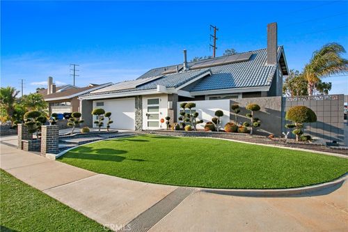 1107 Woodbury Dr, Harbor City, CA, 90710 | Card Image