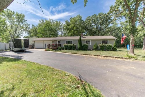 12504 Antioch Rd, Trevor, WI, 53179-9406 | Card Image