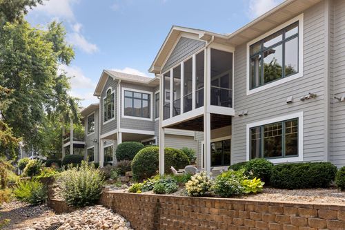 8117 Xerxes Cir, Bloomington, MN, 55431-3800 | Card Image