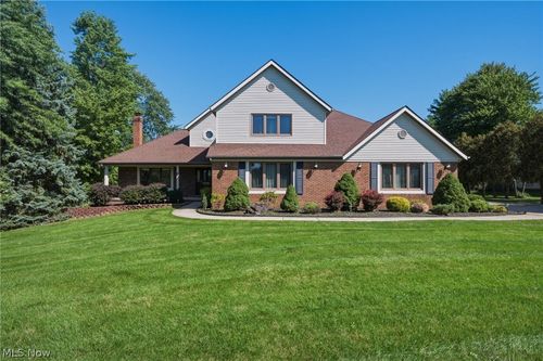9530 Rainbow Lane, North Royalton, OH, 44133 | Card Image