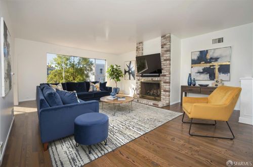 249 Gold Mine Dr, San Francisco, CA, 94131-2523 | Card Image