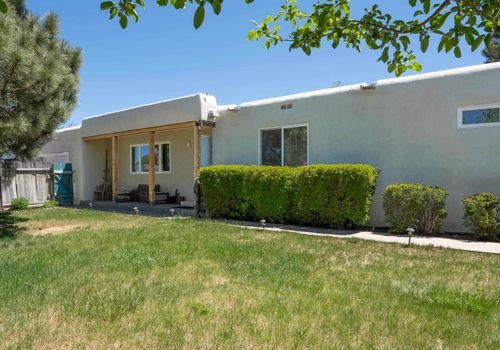 1123 Gusdorf Rd, Taos, NM, 87571-6343 | Card Image