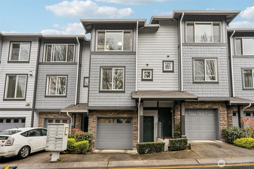 21264-21264 Se 42nd Lane, Issaquah, WA, 98029 | Card Image