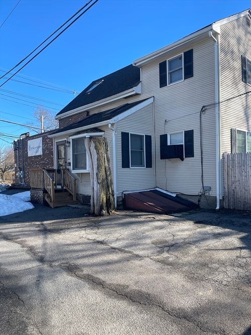 519 Crescent St, Brockton, MA, 02302-3244 | Card Image