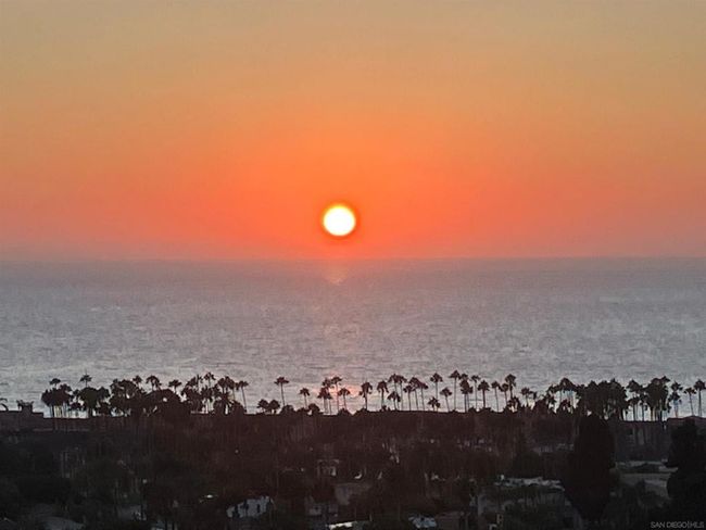 UNIT-1205 - 2500 Torrey Pines Rd, Condo with 2 bedrooms, 2 bathrooms and 2 parking in La Jolla CA | Image 17