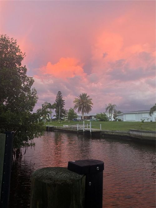 117 Arlington Ct Ne, PORT CHARLOTTE, FL, 33952-8136 | Card Image