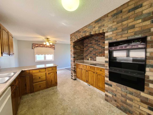 143 3 Avenue Se, Home with 3 bedrooms, 1 bathrooms and 5 parking in Falher AB | Image 17