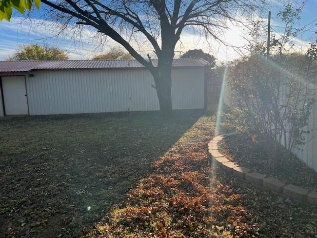 1615 Avenue F, House other with 3 bedrooms, 3 bathrooms and null parking in Abernathy TX | Image 36