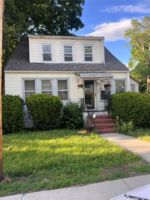 31 Bridge St, Wallkill, NY, 12589 | Card Image