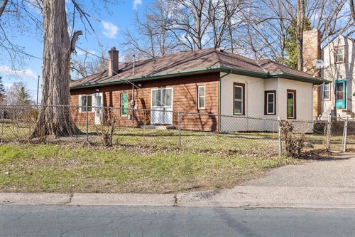 3905 Reservoir Blvd, Columbia Heights, MN, 55421-4034 | Card Image