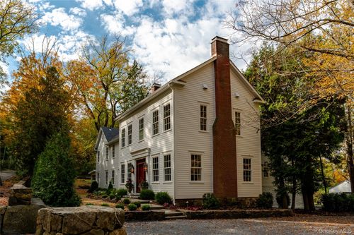 126 Mclain St, Mount Kisco, NY, 10549-4932 | Card Image