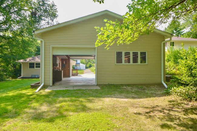 Pull Through Garage on the Rear | Image 4