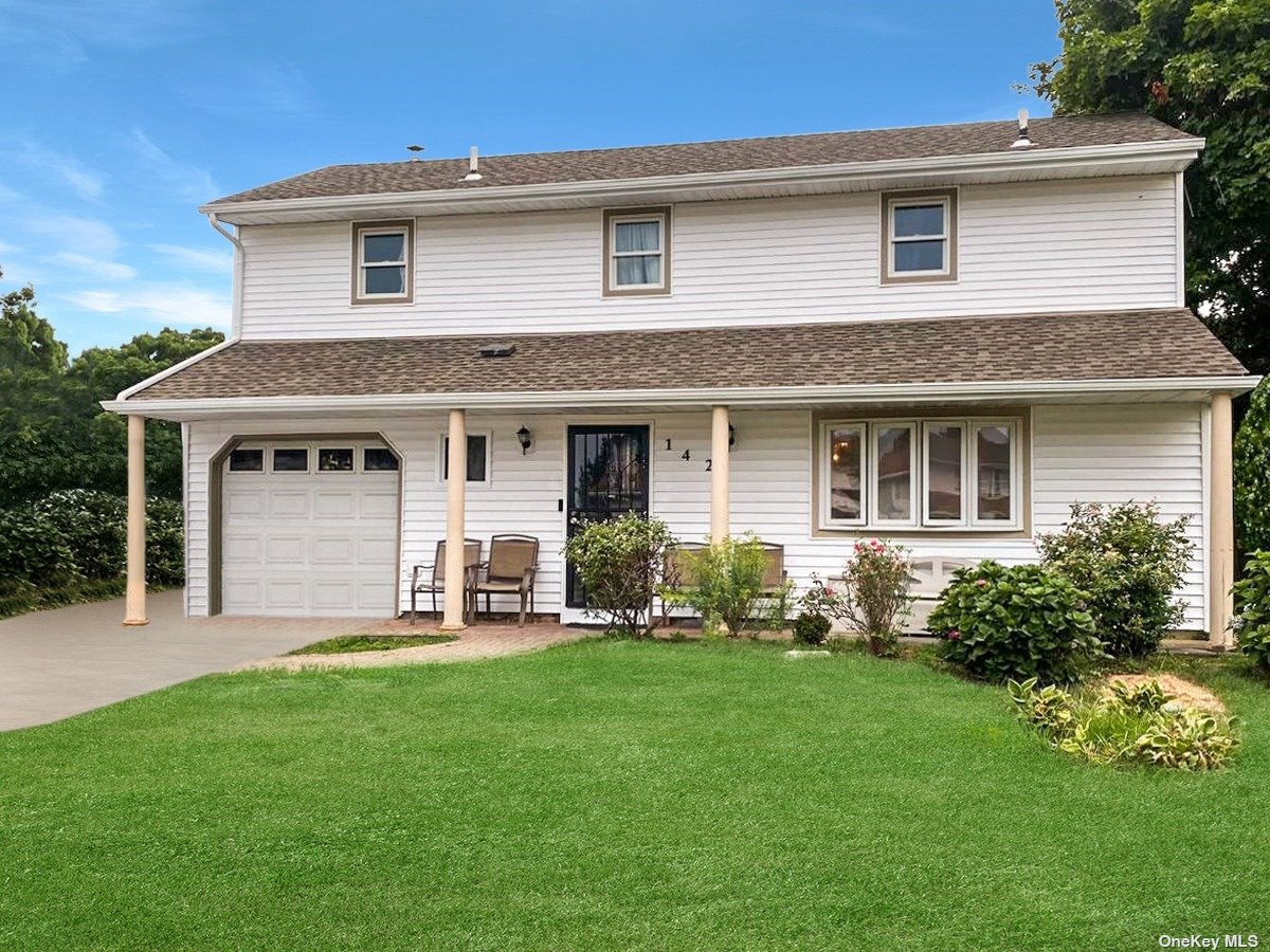 Branch Ave, Central Islip, NY 11722