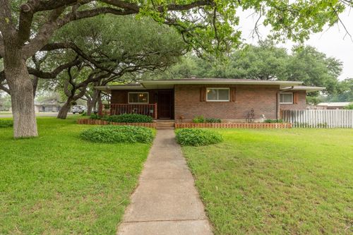 507 Flamingo Cir, Marble Falls, TX, 78654-8239 | Card Image