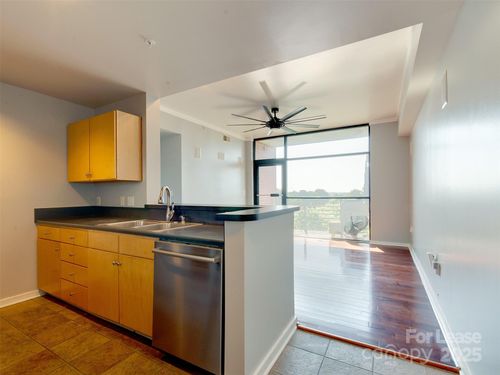 unit-608-715 N Church St, Charlotte, NC, 28202-2360 | Card Image