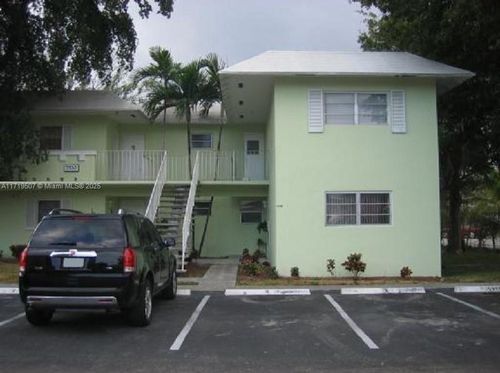 g204-7530 Sw 82nd St, Miami, FL, 33143 | Card Image