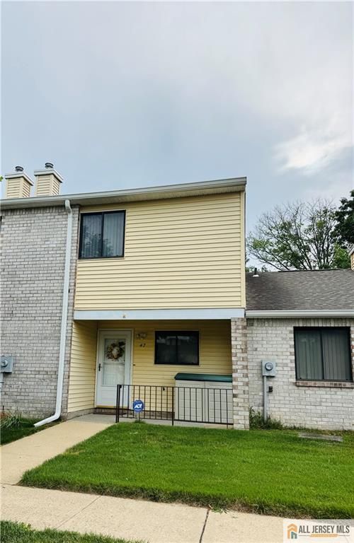 47 Victory Ct, Old Bridge, NJ, 08857-1941 | Card Image
