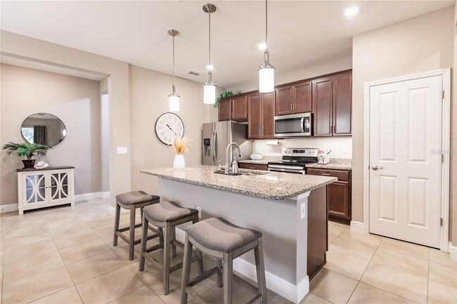 KITCHEN | Image 13