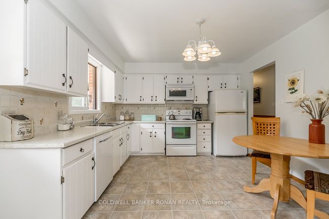 2360 Concession Rd 5, House other with 3 bedrooms, 2 bathrooms and 6 parking in Loretto ON | Image 11