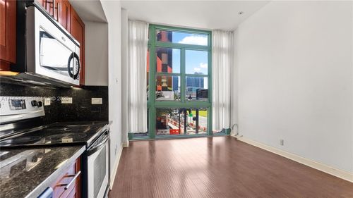 apt-204-111 E Flagler St, Miami, FL, 33131-1107 | Card Image