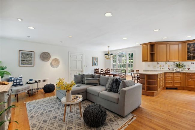120 Abingdon Ave, House other with 6 bedrooms, 4 bathrooms and 2 parking in Kenilworth IL | Image 9