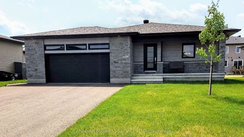 134 Giroux St, Limoges, ON, K0A2M0 | Card Image